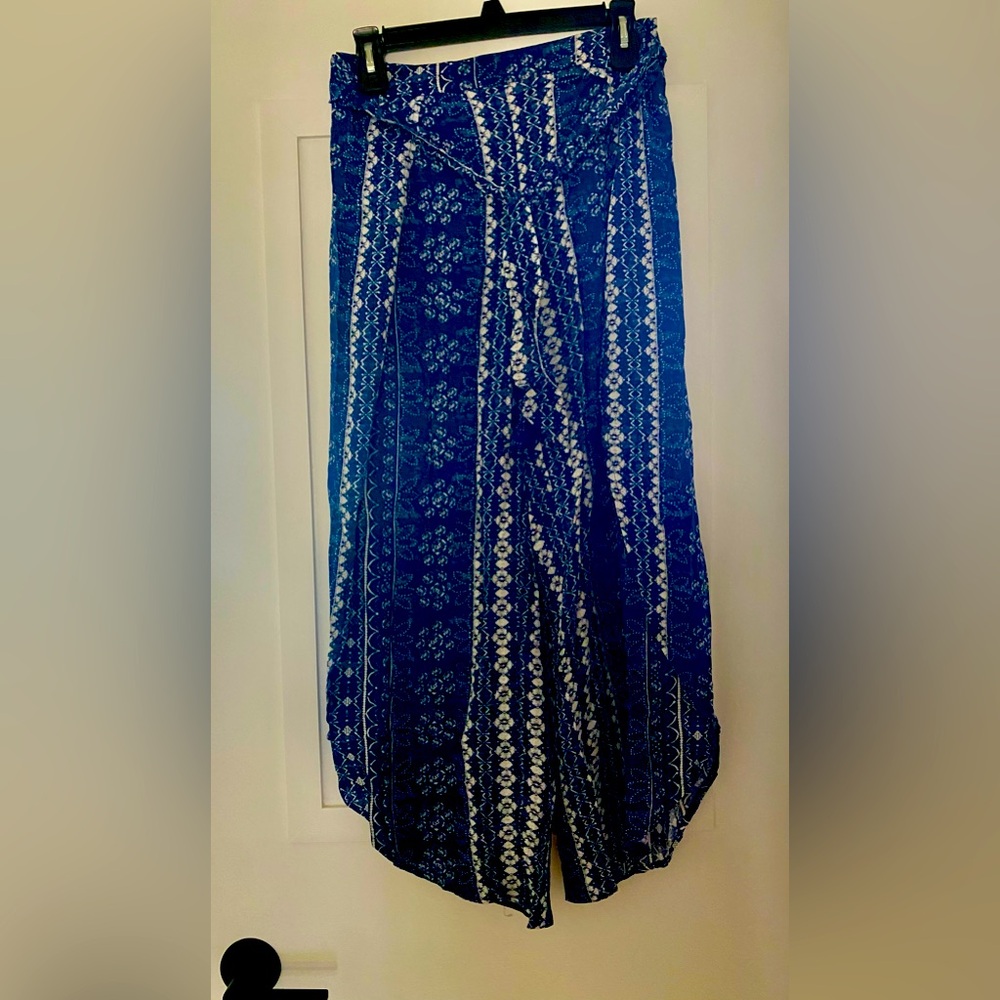 Cute flowy capri pants